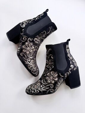 Stuart Weitzman Mediate Metallic Bootie Black Velvet Gold Sequin Embroidery 9.5N
